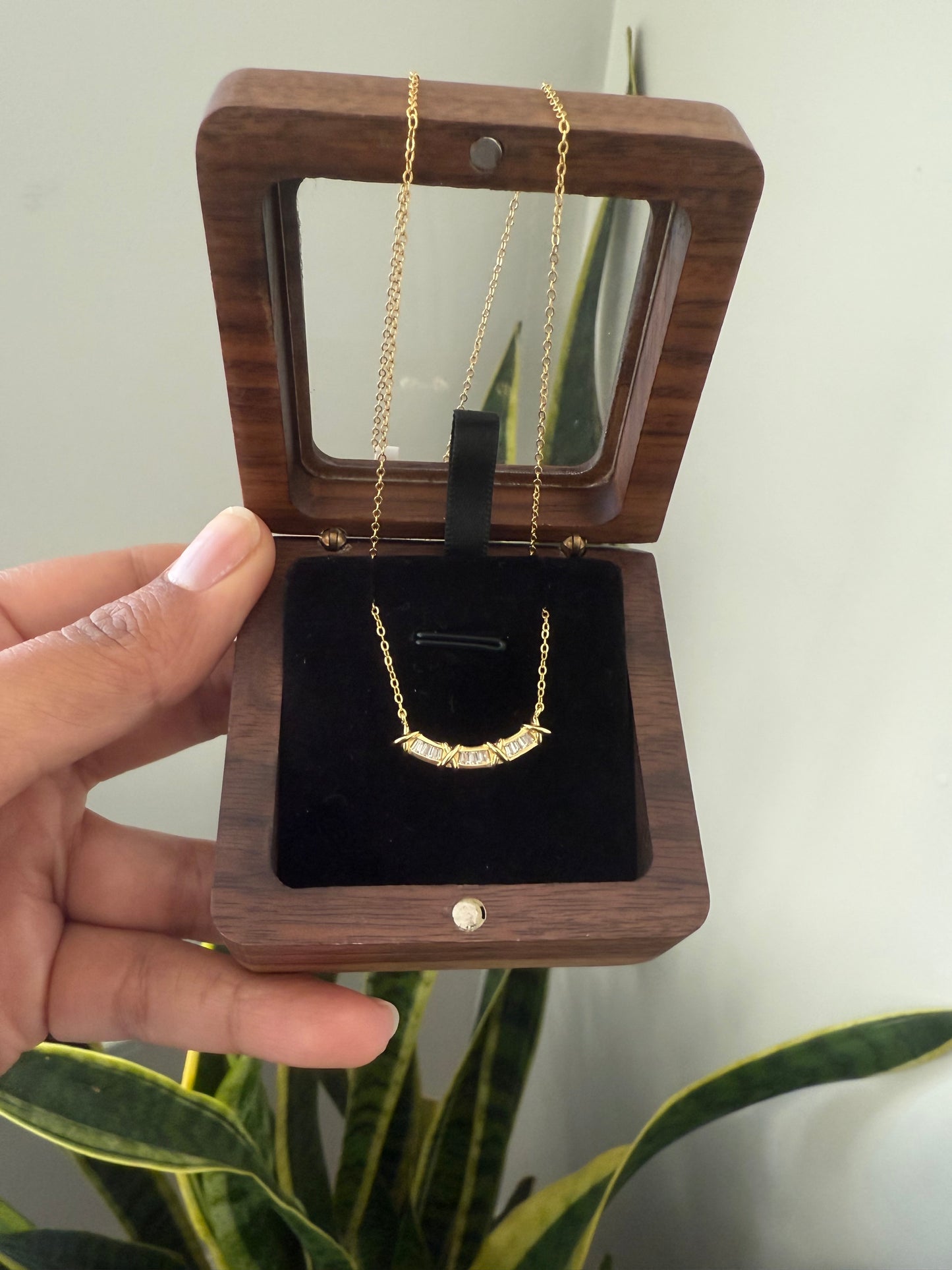Sixteen Stone Narrow Pendant