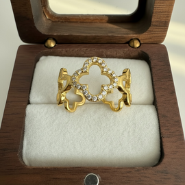 ALVA Adjustable Clover on pure 925 Silver in Gold FInish