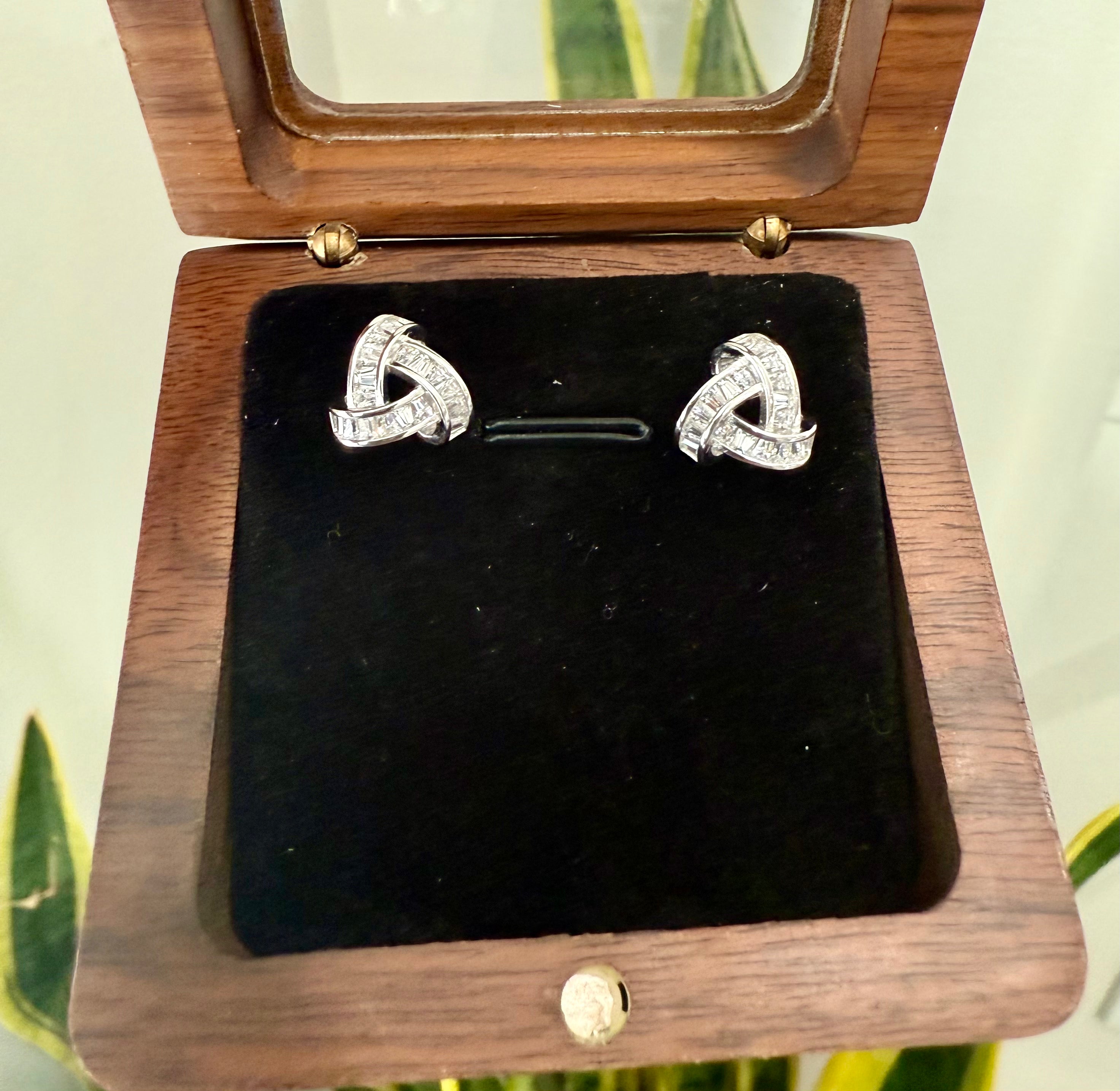 Eternal Trinity Studs on Pure 925 Silver