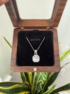 Pure 925 Silver Queen Solitaire Pendant with Chain