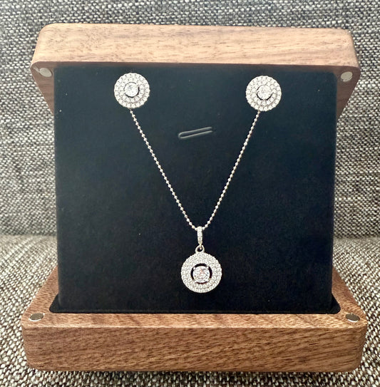 Diamond Studded Trevy Pendant Set With South Screw Studs