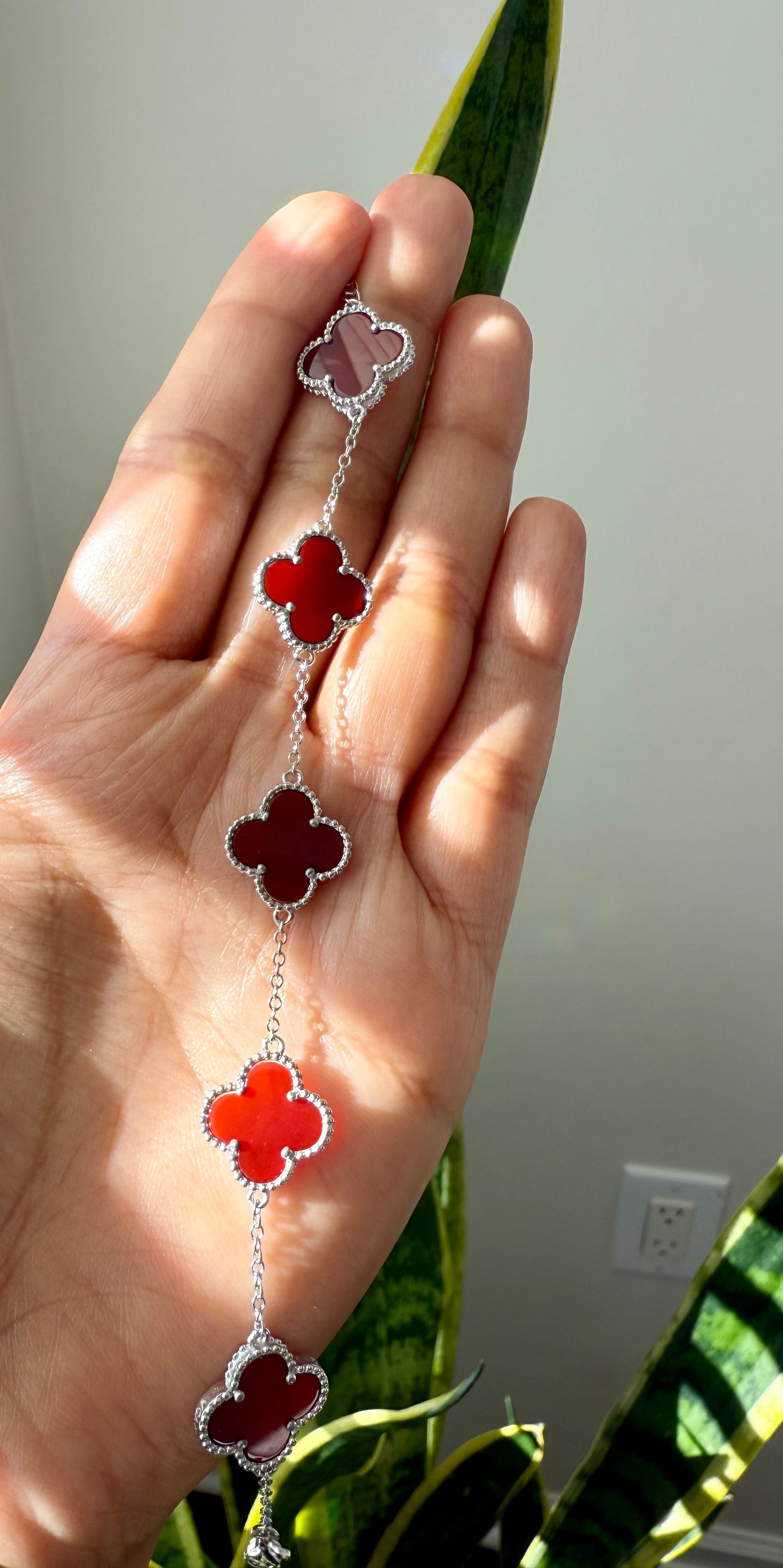 Nuvia Red Clover Bracelet on pure 925 silver