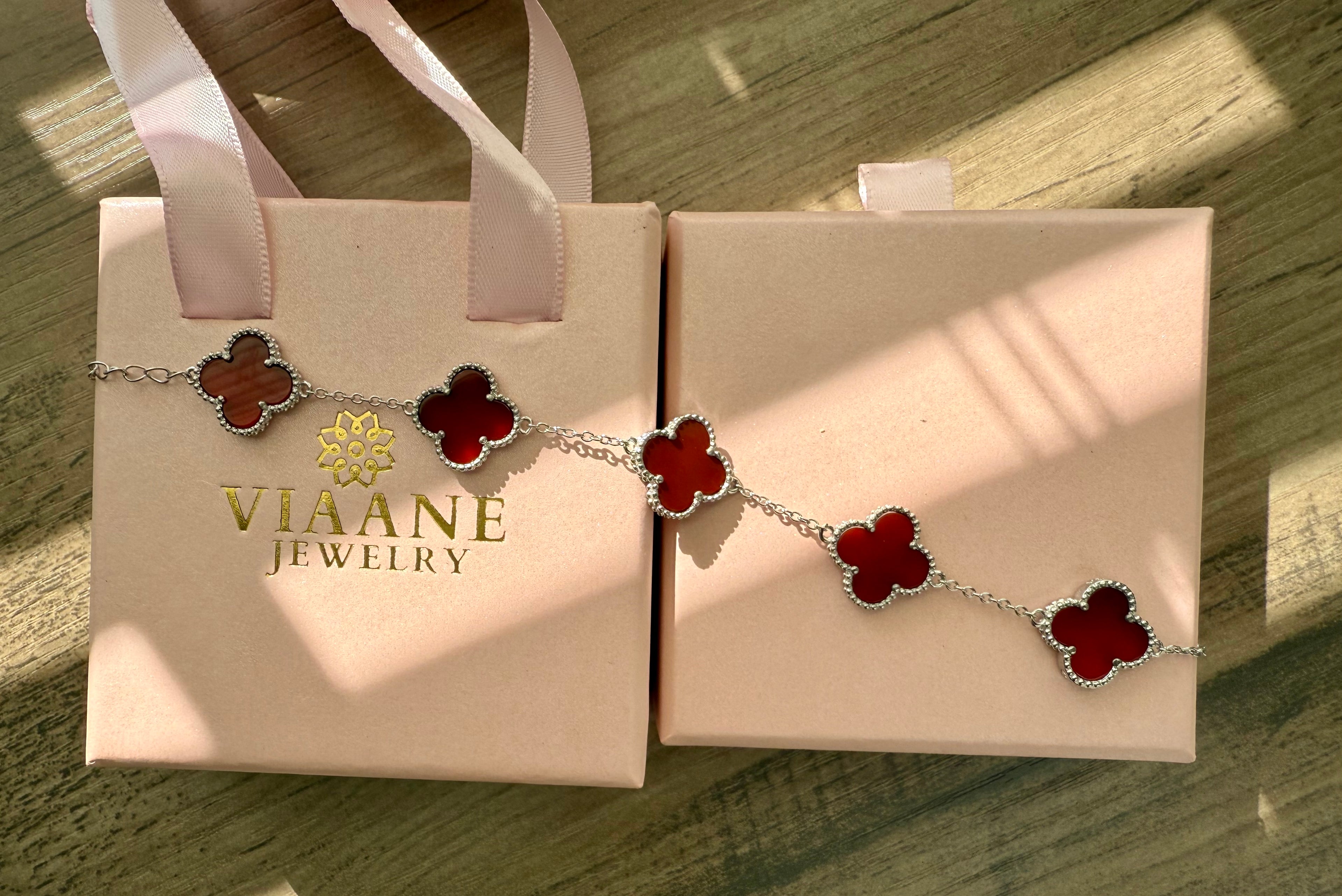 Nuvia Red Clover Bracelet on pure 925 silver