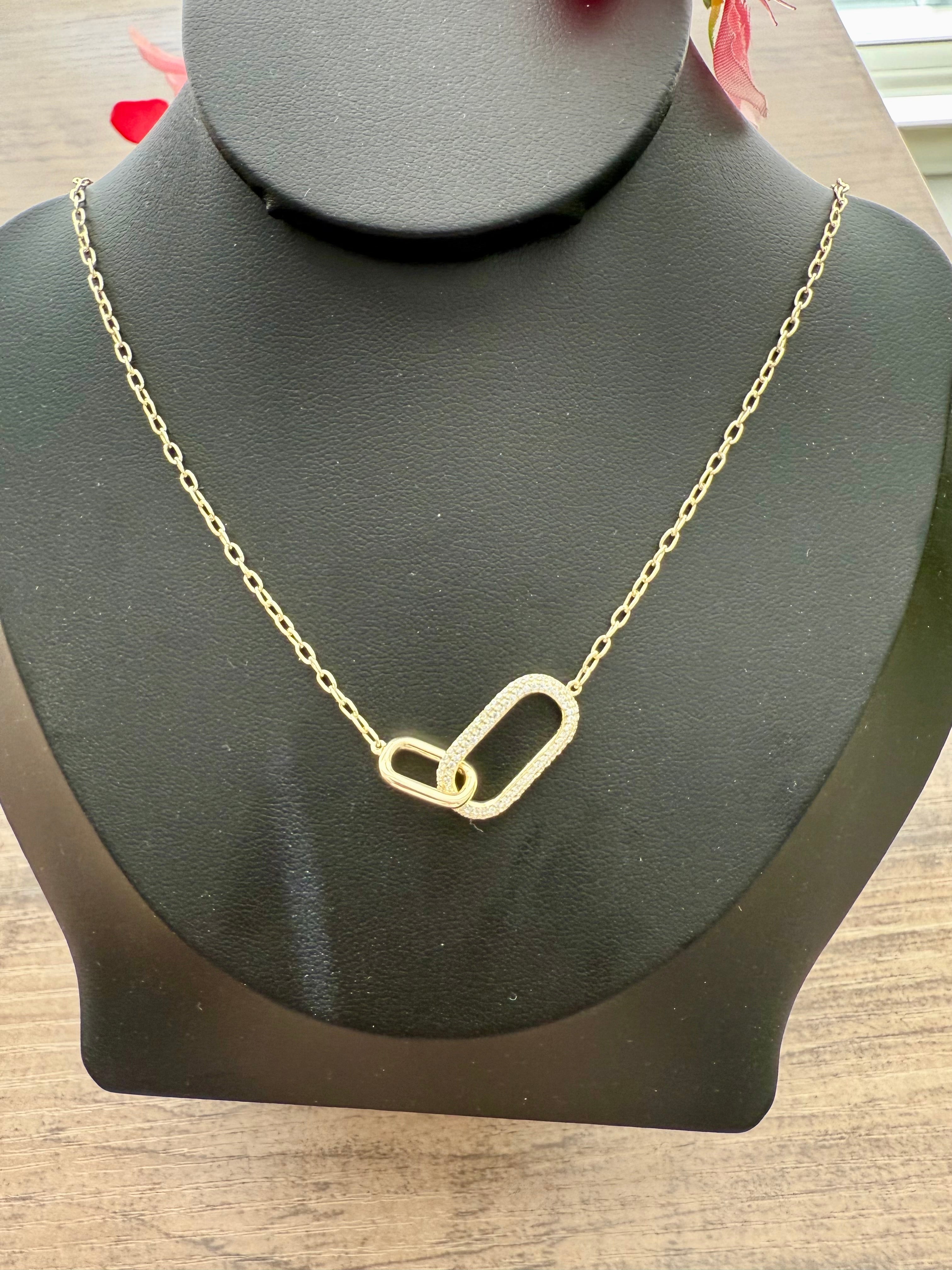 Zyrah Interlinked paperclip Pendant on pure 925 Silver