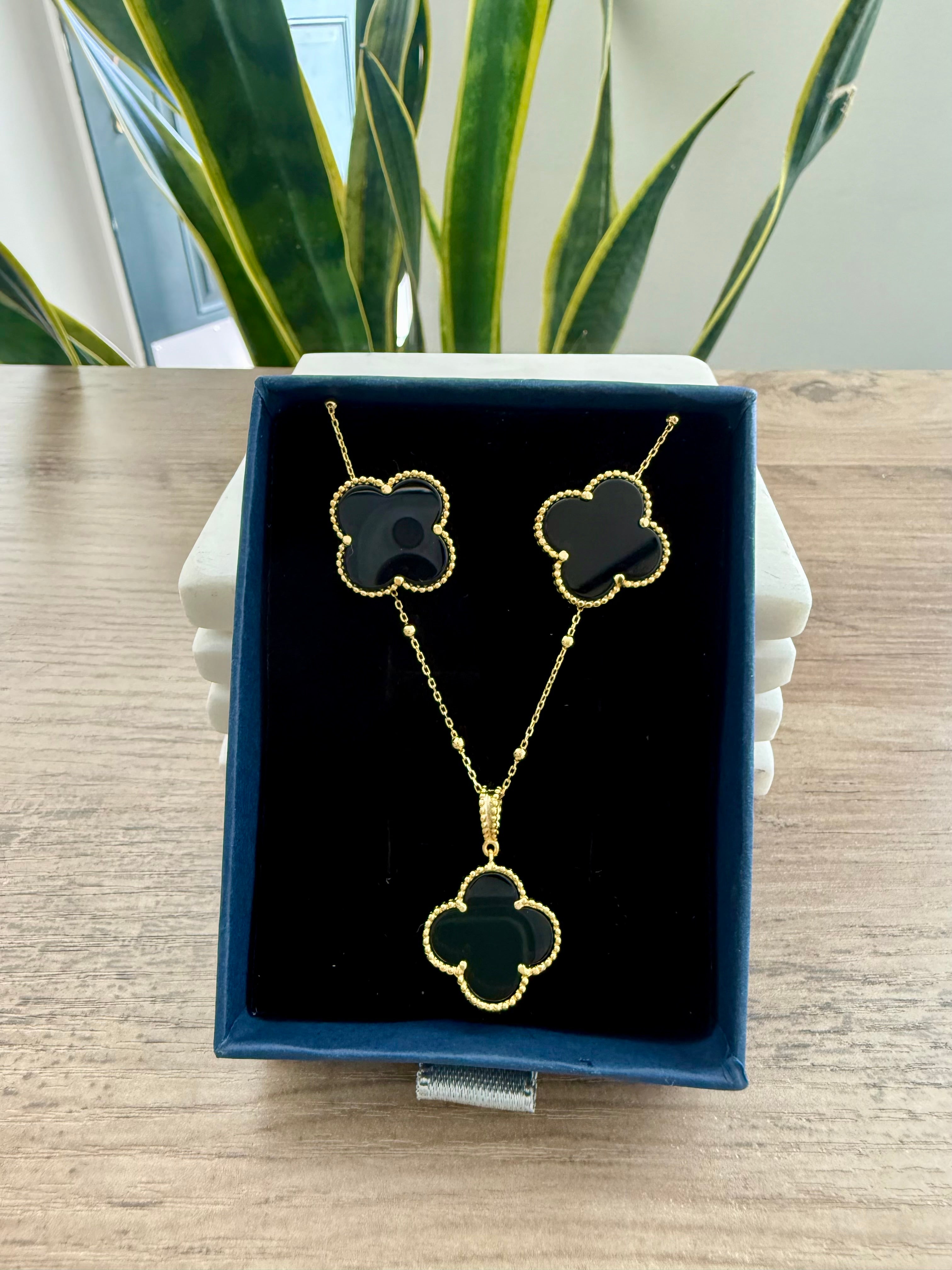 Ruvee Black Clover Pendant set on Pure 925 Silver