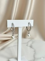 RHEA Pearl Huggies on Pure 925 Silver