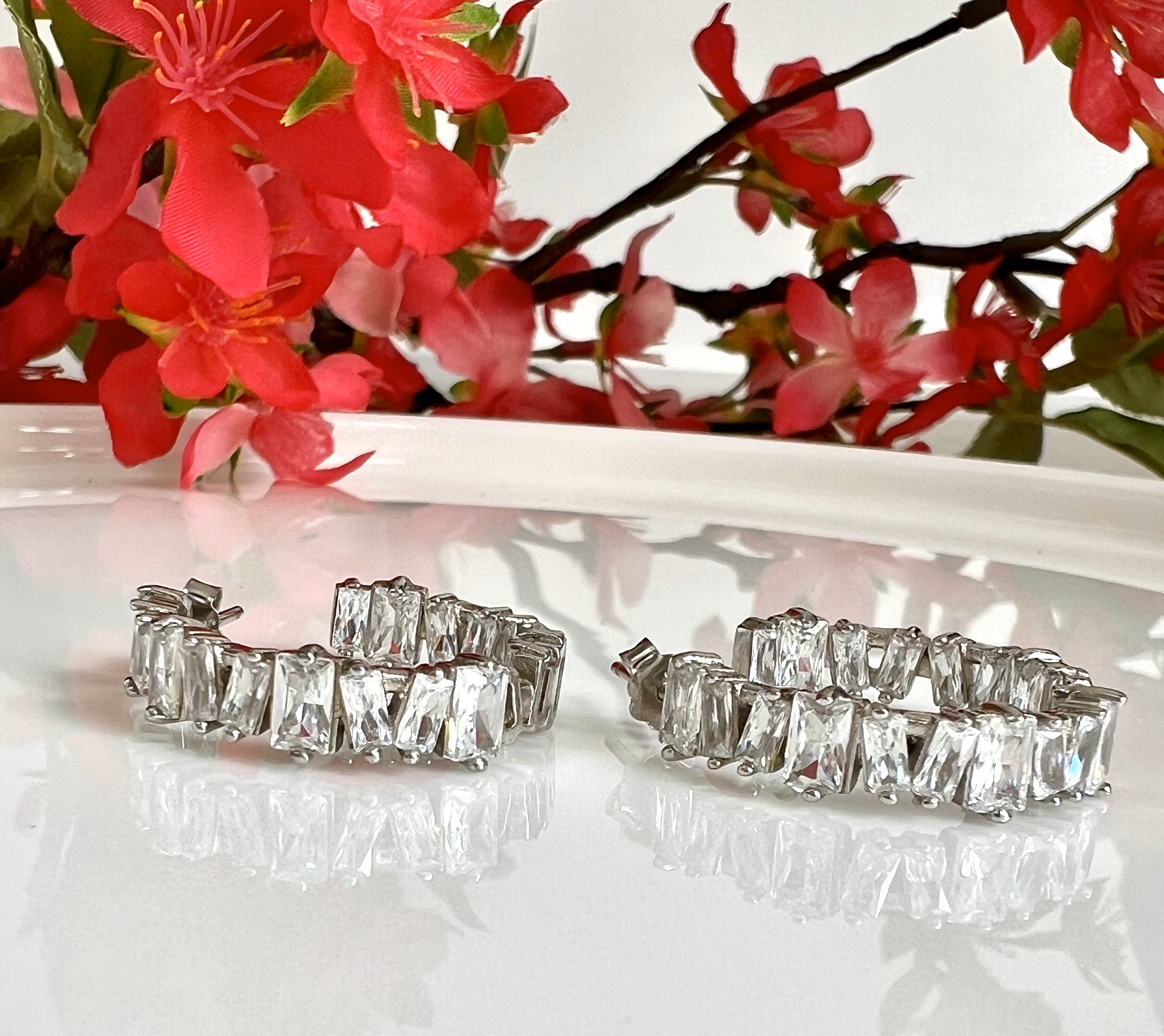 Brilliance baguette Hoops on pure 925 Silver