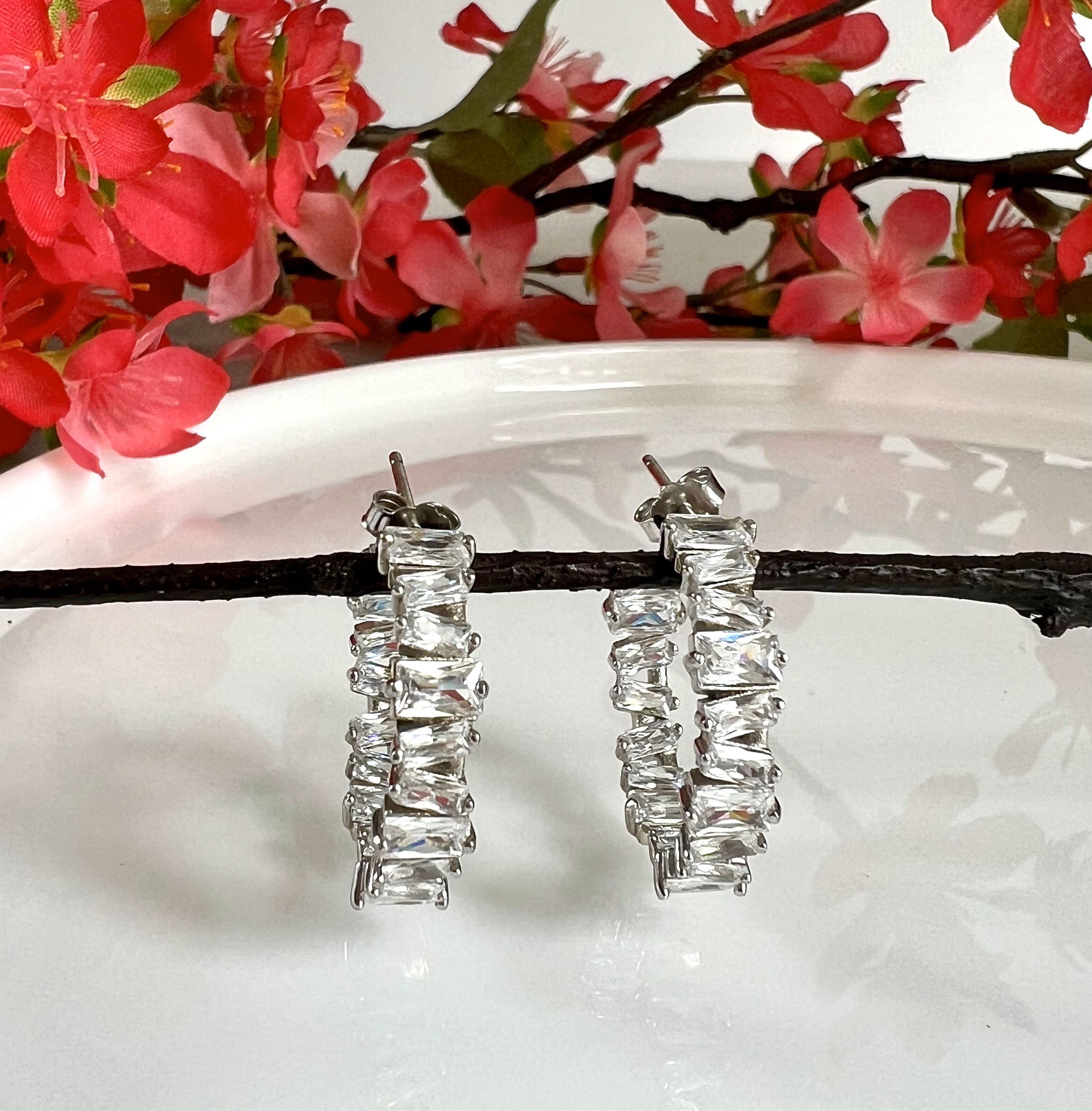 Brilliance baguette Hoops on pure 925 Silver