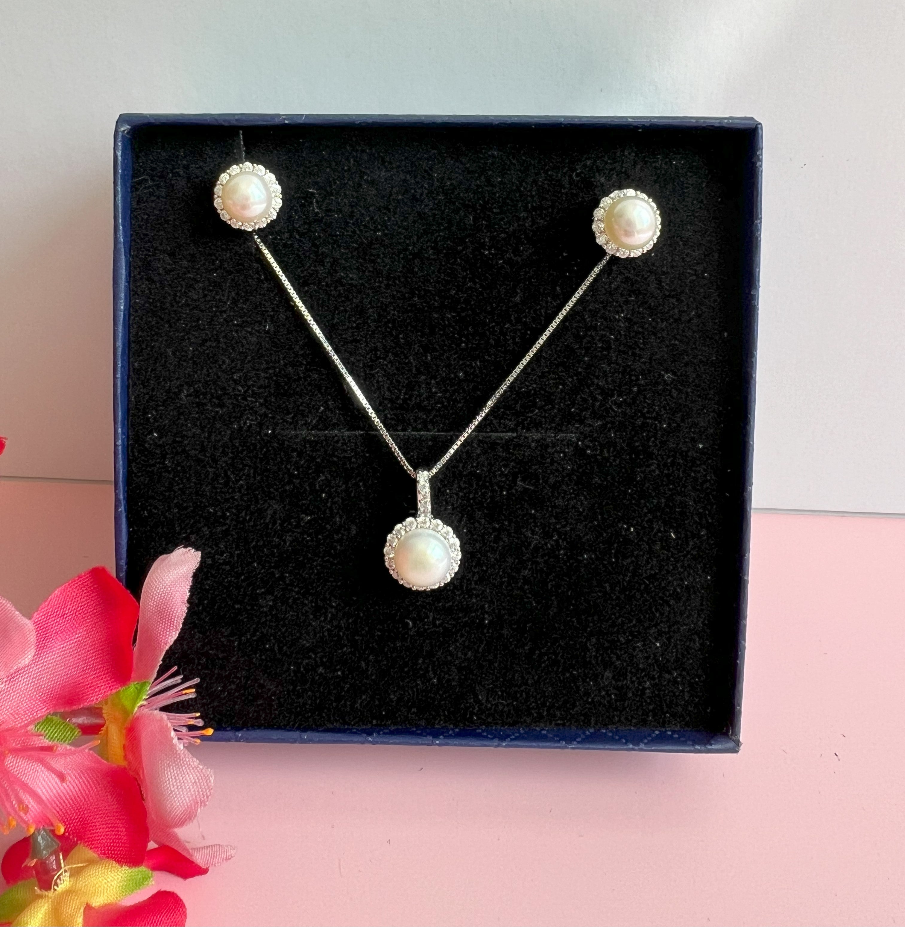 RUMI Classic Fresh Water Pearl and Diamond Pendant Set on pure 925 Silver