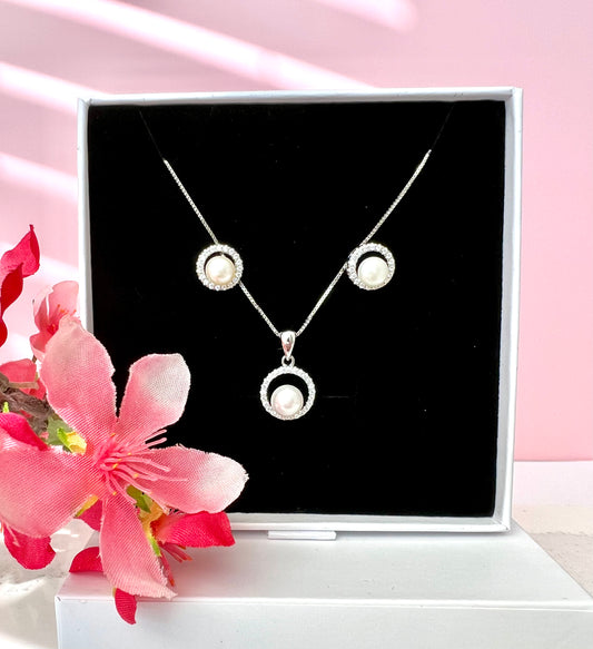Pearl in a Ring Pendant Set On Pure 925 Silver