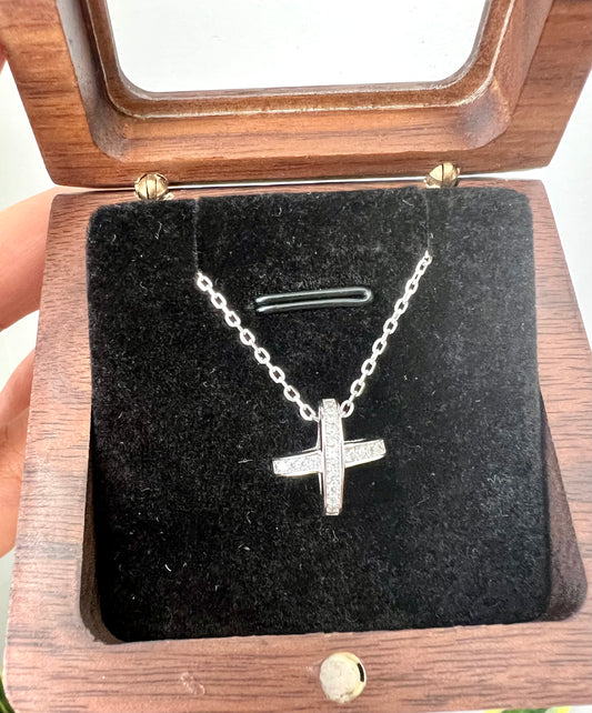 Evett Diamond Studded Pendant