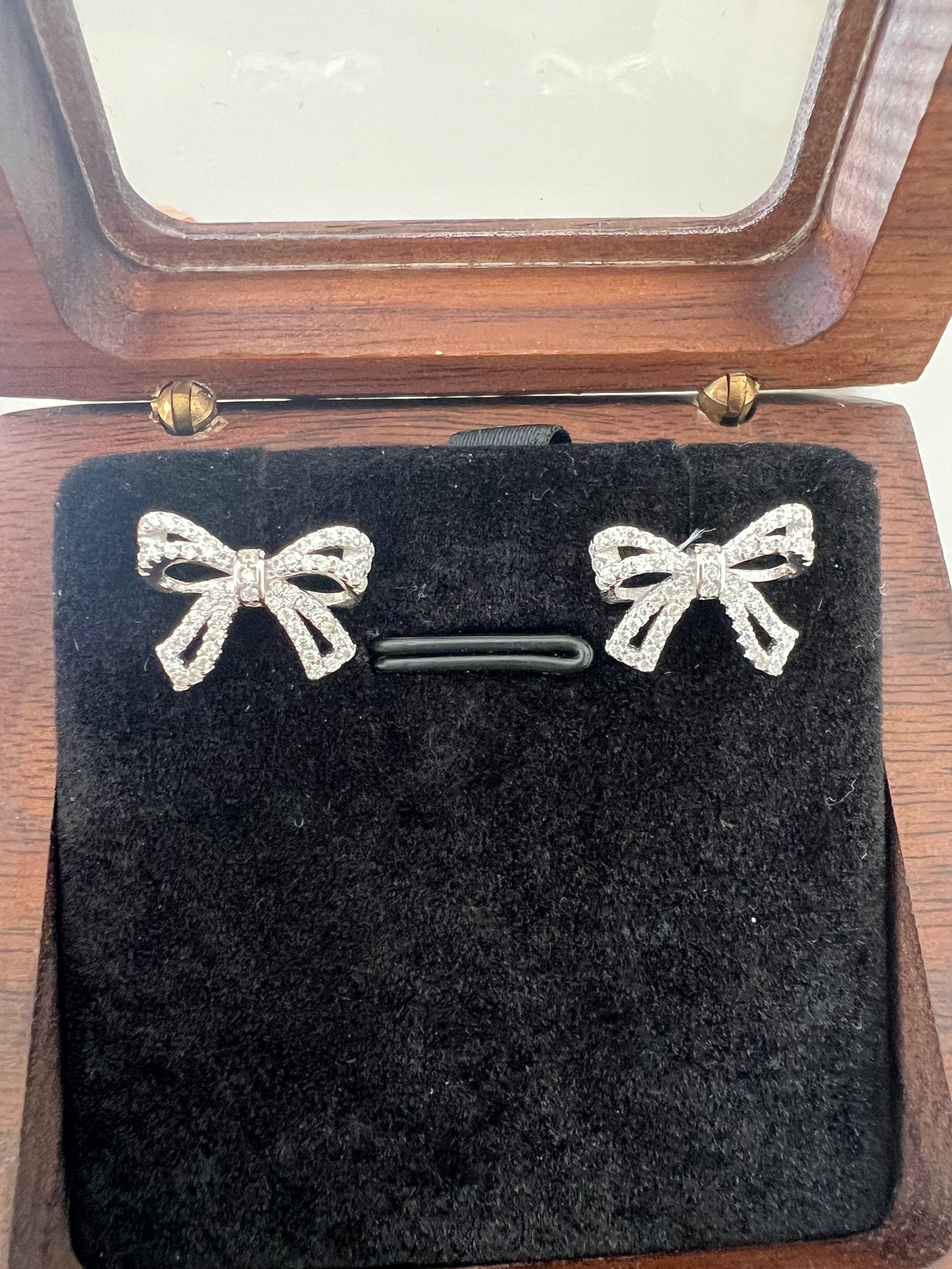 Bow Earring Studs on pure 925 Silver