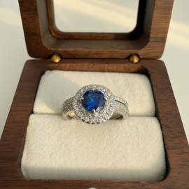 Blue Sapphire LIV Solitaire Ring on 925 Silver with Removable Extra Diamond Studded Band